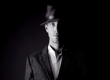 british Singer-Songwriter Charlie Winston